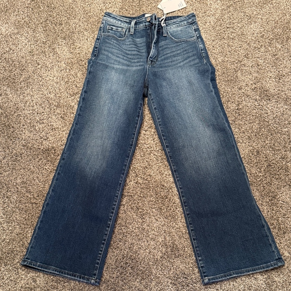 Classic Wide Leg Denim petite Jeans